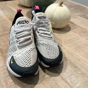 Nike Air 270. Good condition! Mens 9.